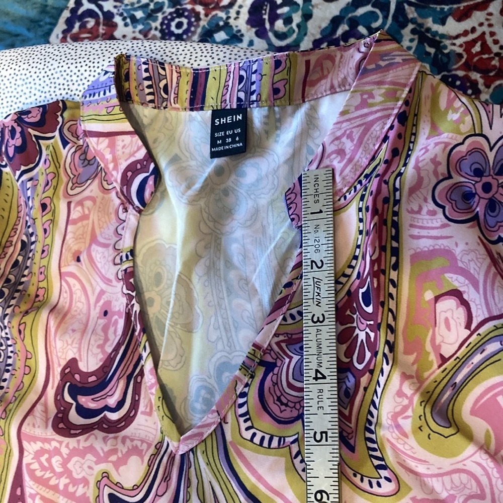 Allover Print Notched Neck Belted Dress size M new without tag - Picture 12 of 13